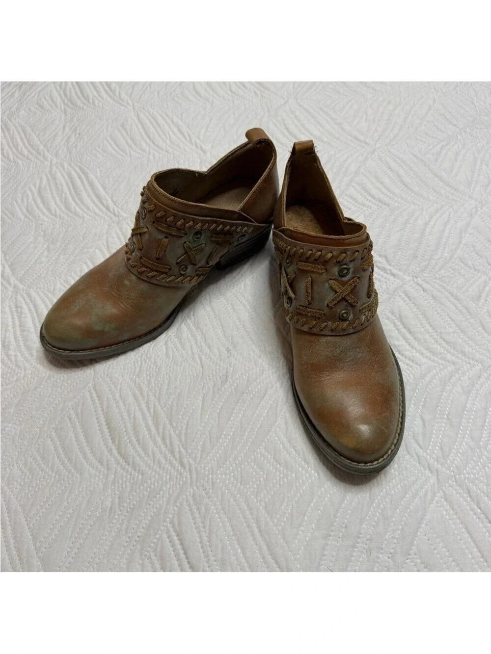 Circle G Women’s Patina Leather Western Ankle Boots. Size 8.5